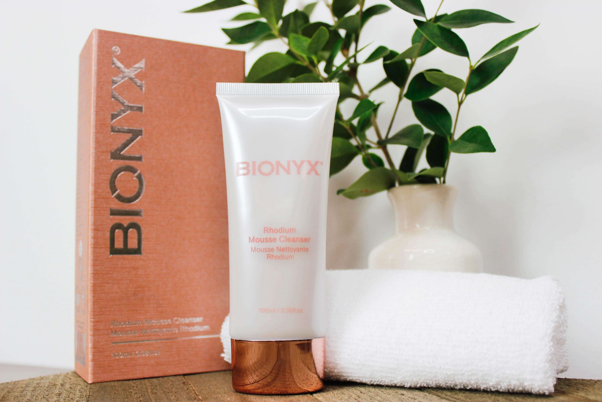Bionyx cleanser to be used before facial peeling